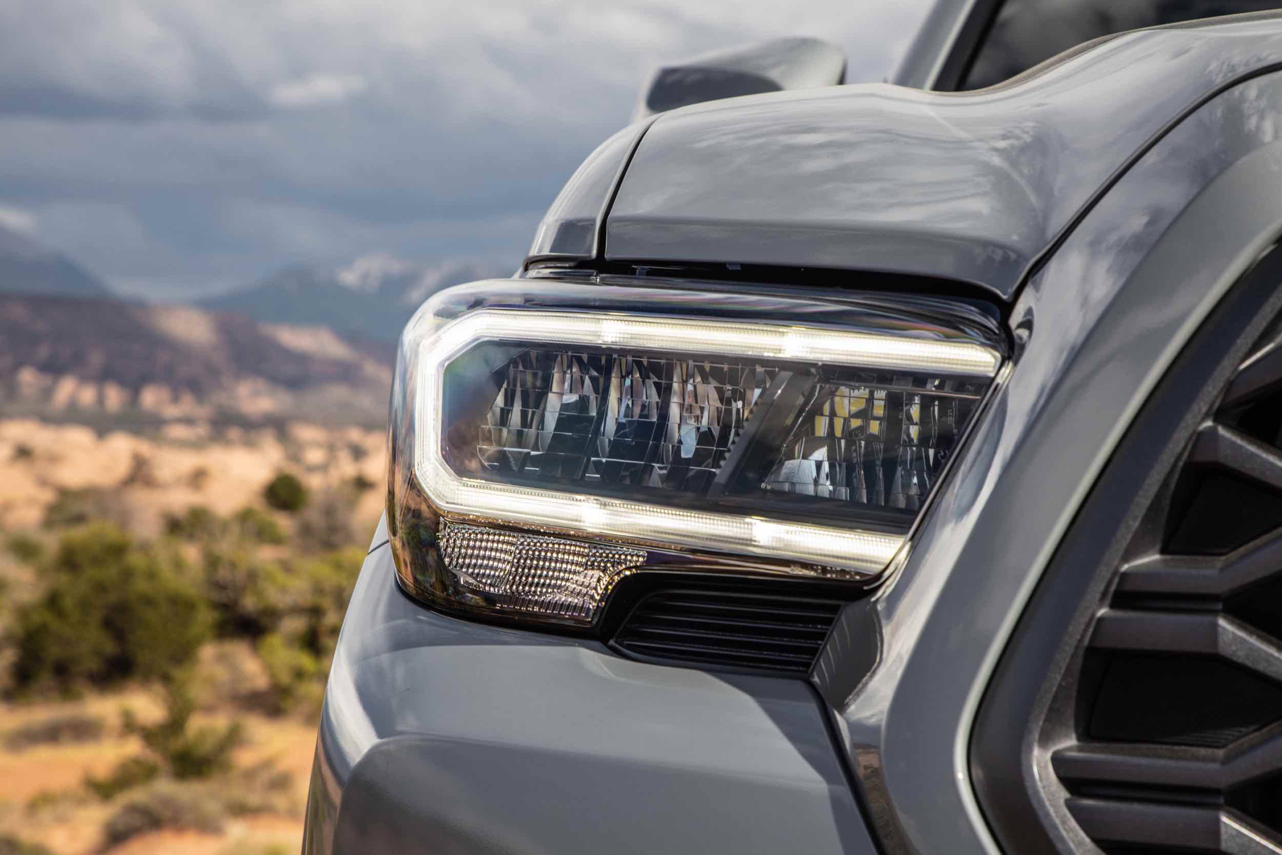 2020 toyota tacoma daytime running lights