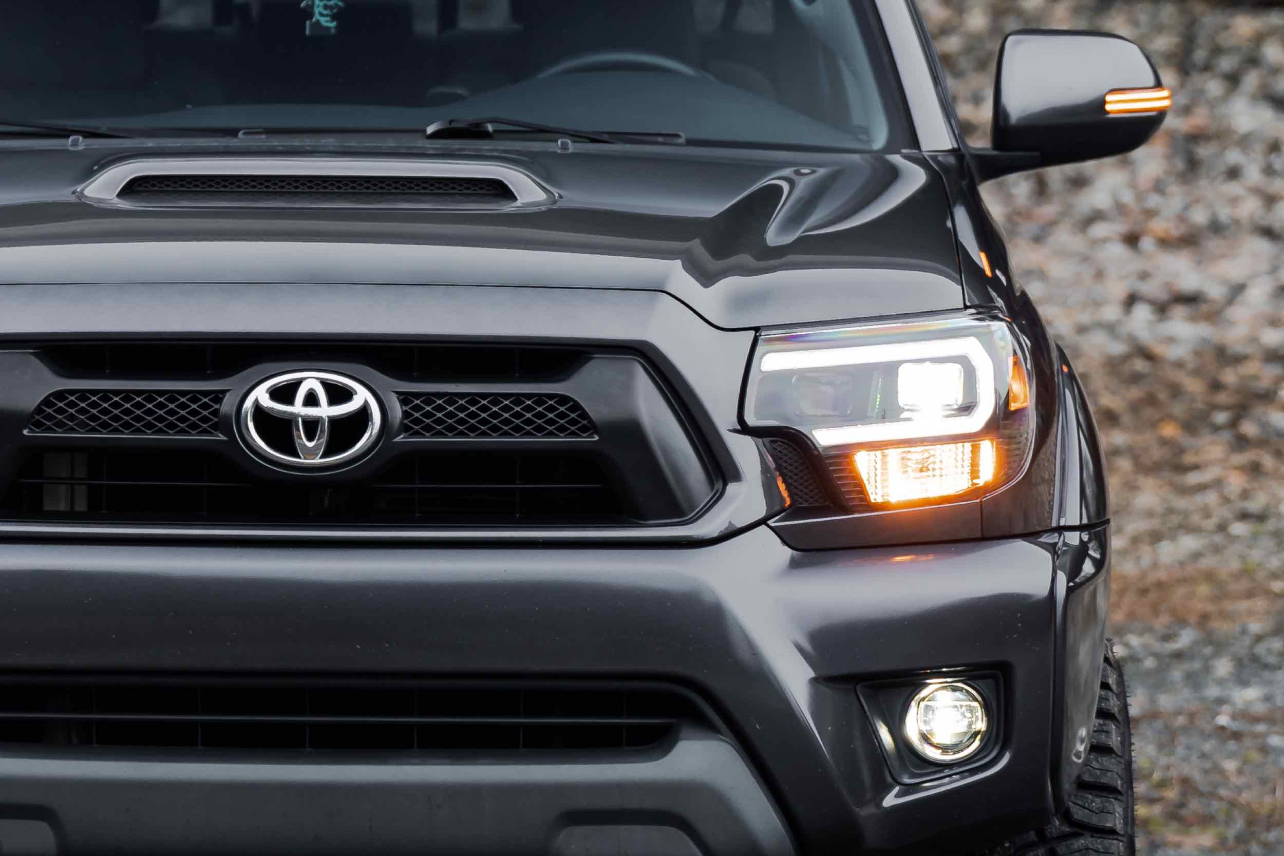 tacoma hid headlights